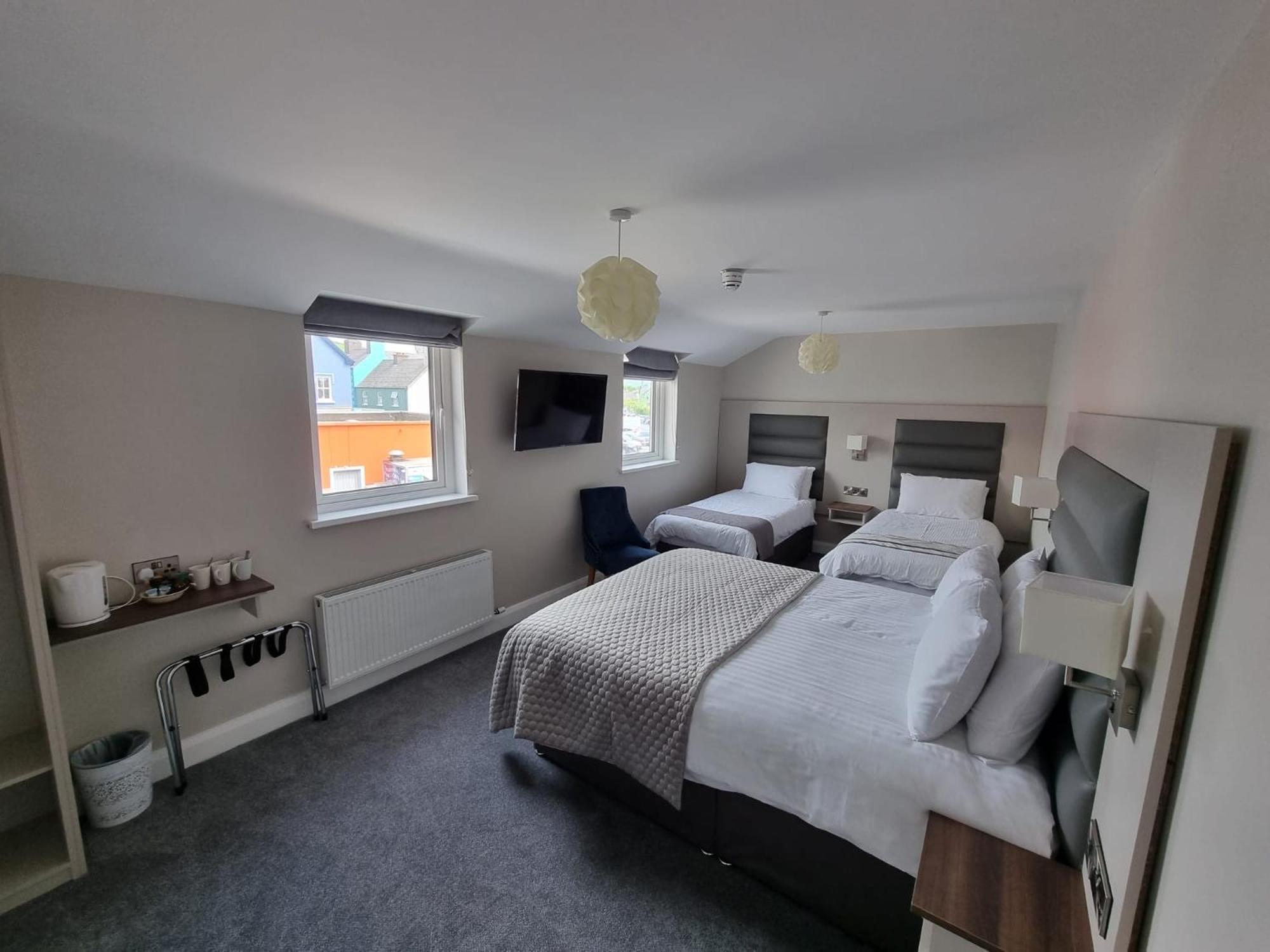 Murphy'S Pub And Bed & Breakfast Dingle Bagian luar foto